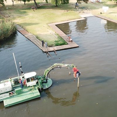 Excavadora de arena anfibia de potencia hidráulica para el río, rendimiento y función personalizados