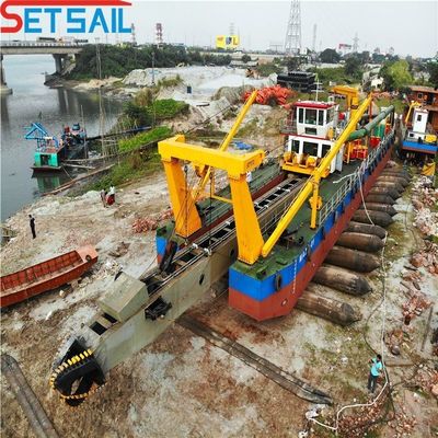 Tecnología Cummins Motor diesel Rexroth Hydraulic Cutter Head Dredger para el dragado