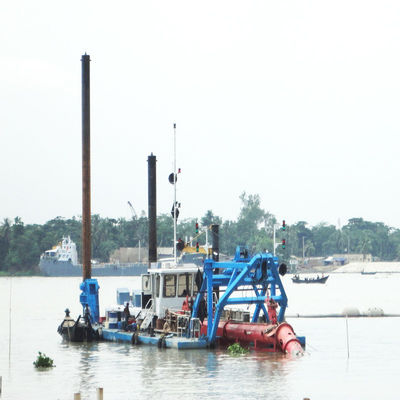 Barco de dragado de arena de succión con bomba submarina