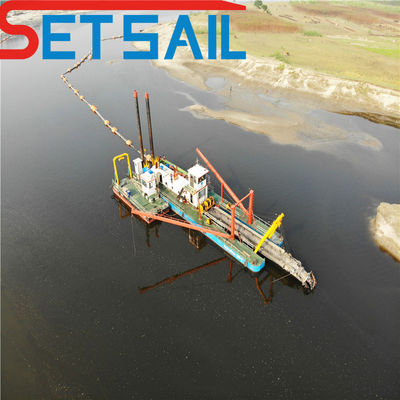 Barco de dragado de tipo Cummins con motor diesel en buen estado y longitud total de 17-50 metros