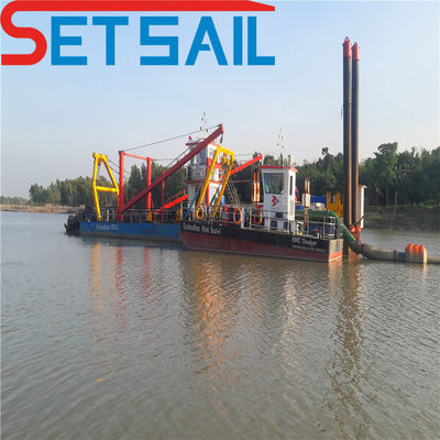 Barco de dragado de tipo Cummins con motor diesel en buen estado y longitud total de 17-50 metros