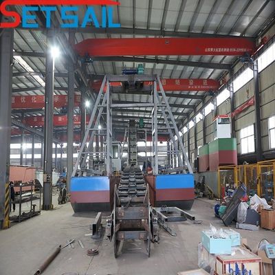 Máquina de minería de lagos multifunción con excavación por cadena de cubo potencia del motor principal 37kw-200kw