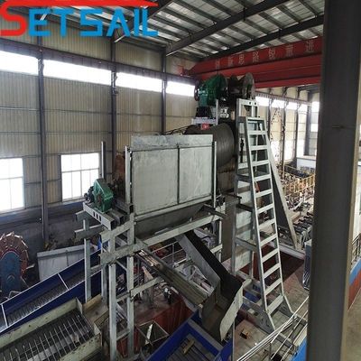 Máquina de minería de lagos multifunción con excavación por cadena de cubo potencia del motor principal 37kw-200kw