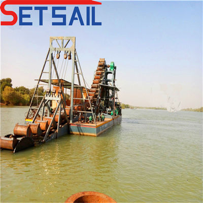 Maquinaria de extracción de oro en el río con una longitud total de 24 m-38 m y una capacidad de 0.035-0.08 m3