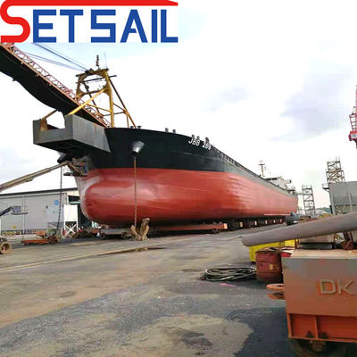 Pago inicial Barco de transporte de gran piedra con apertura en el fondo